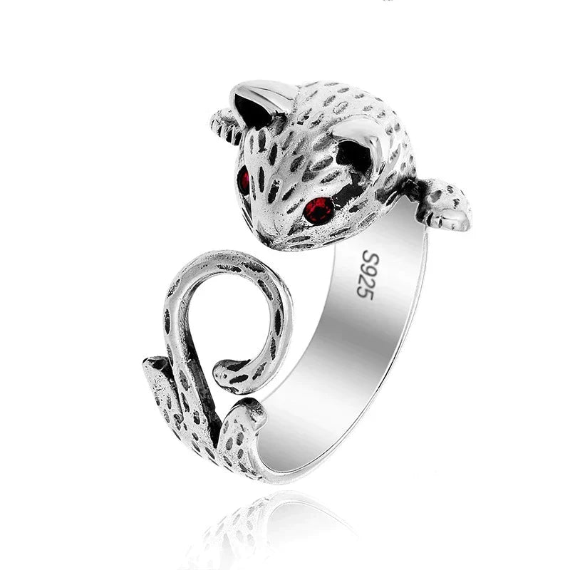 Anillo ajustable pintado a mano con gato en plata de ley 925