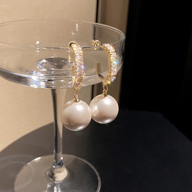 Pendientes de perlas de lujo y zirconia