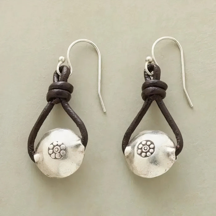 Pendientes de Cuero con Gotas de Perlas Vintage