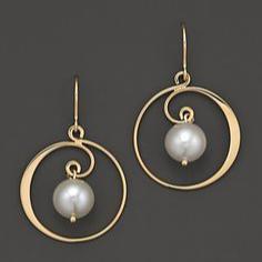 Pendientes vintage de aro y perlas doradas