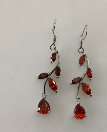 Pendientes vintage de hojas rojas