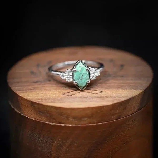 Anillo de Diamantes y Turquesa Natural