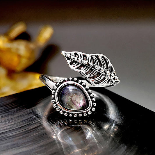 Anillo de piedra oscura vintage de plata