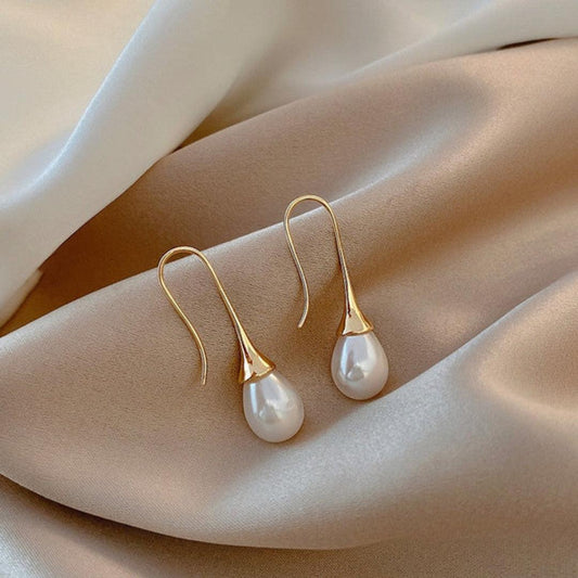 Pendientes de Perla en Forma de Gota de Oro