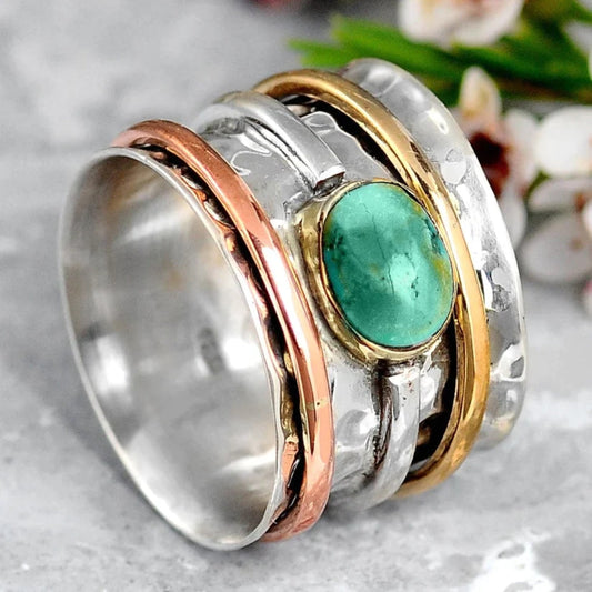 Anillo vintage con incrustaciones de piedra turquesa