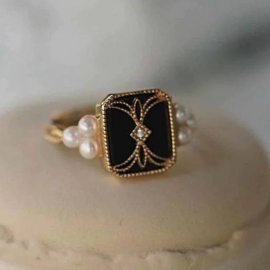 Anillo Dorado de Perla Negra Vintage