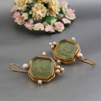 Pendientes vintage verdes y de perlas