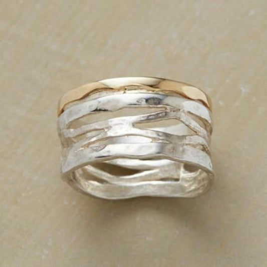 Anillo Hueco Vintage de Oro y Plata