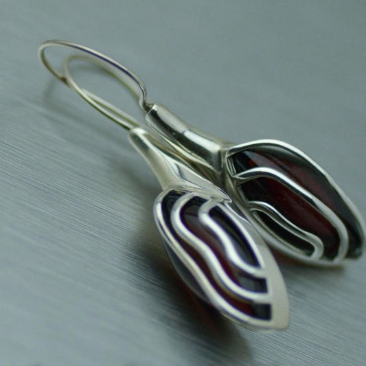 Aretes de Plata con Piedras en Rojo Oscuro Vintage