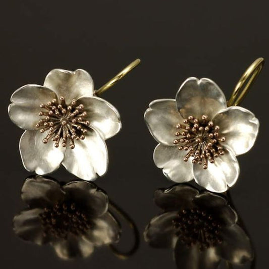 Pendientes Vintage de Flor en Plata y Oro