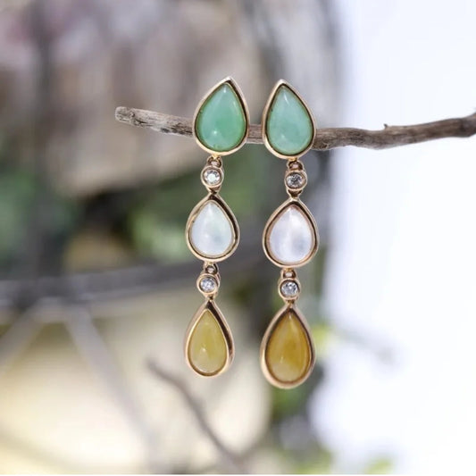 Pendientes vintage con piedras colgantes de la naturaleza
