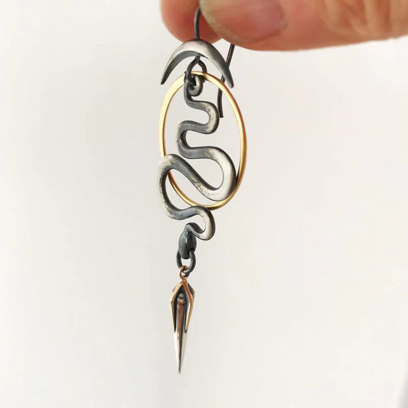 Pendientes Irregulares en Espiral con Forma Geométrica de Serpentina