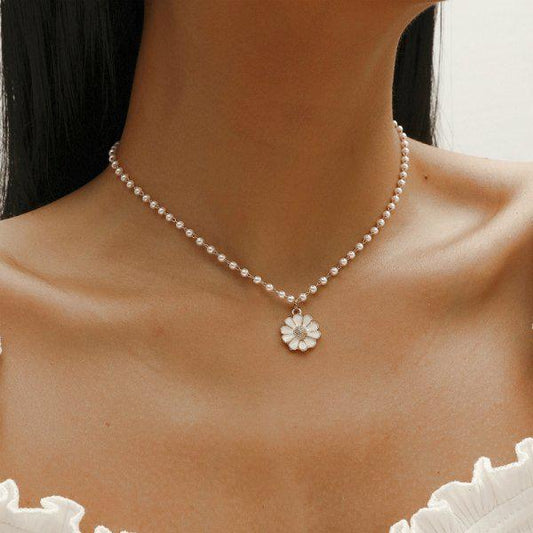 Dalia con colgante de perla