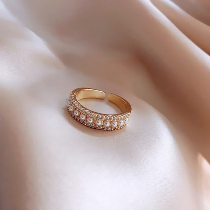 Anillo de lujo en oro y perlas