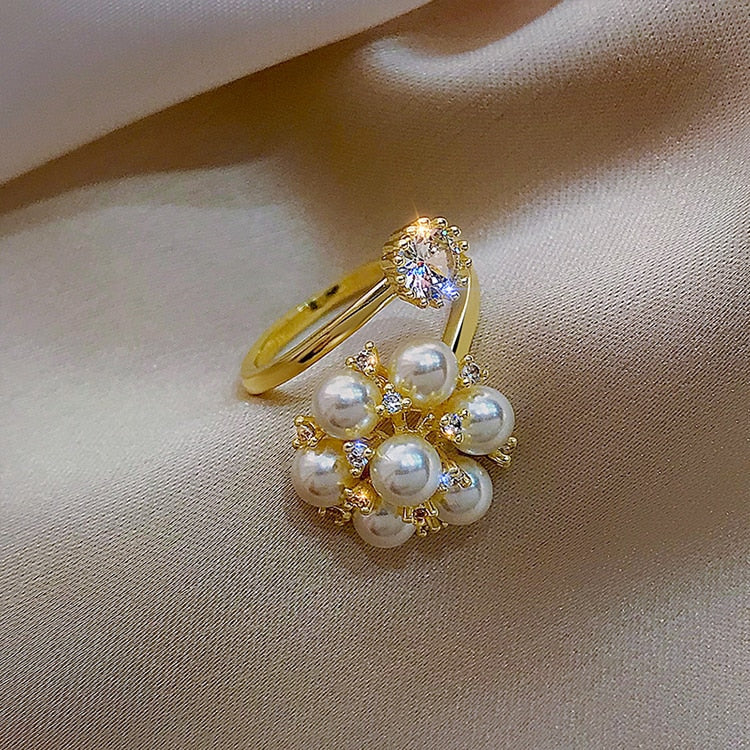 Anillo dulce ajustable con perlas