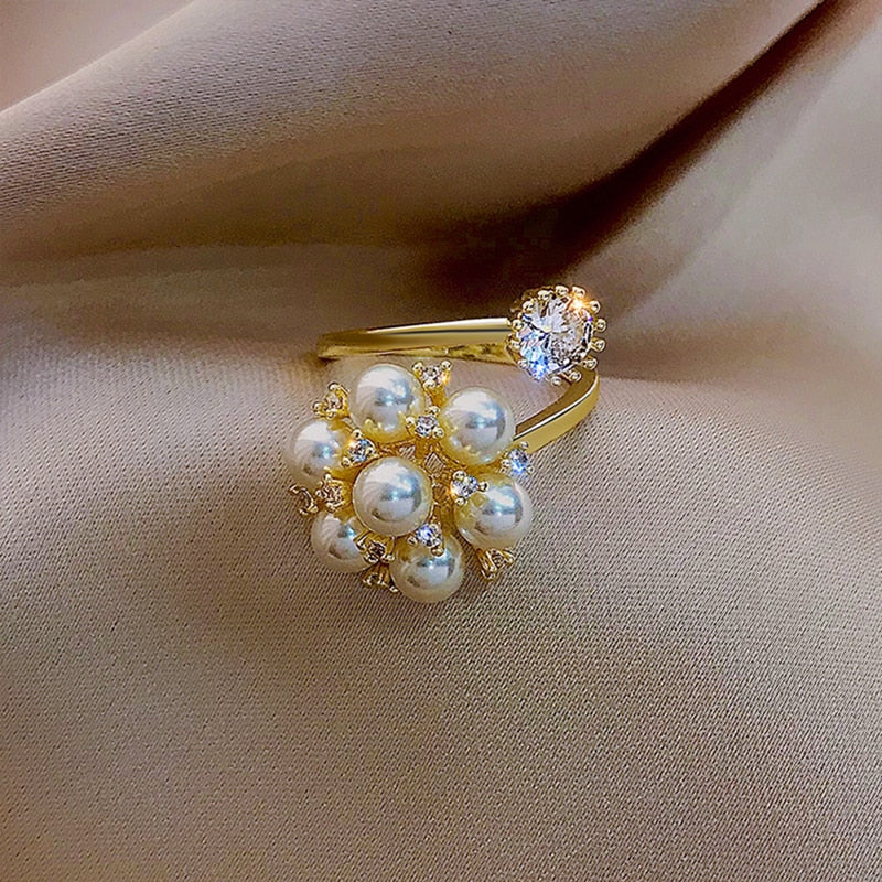 Anillo dulce ajustable con perlas