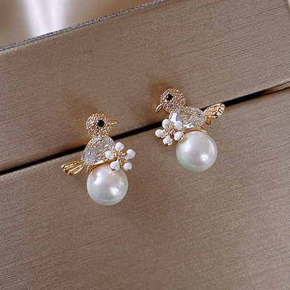 Pendientes de lujo Birdie con zirconia cúbica y nácar enlay