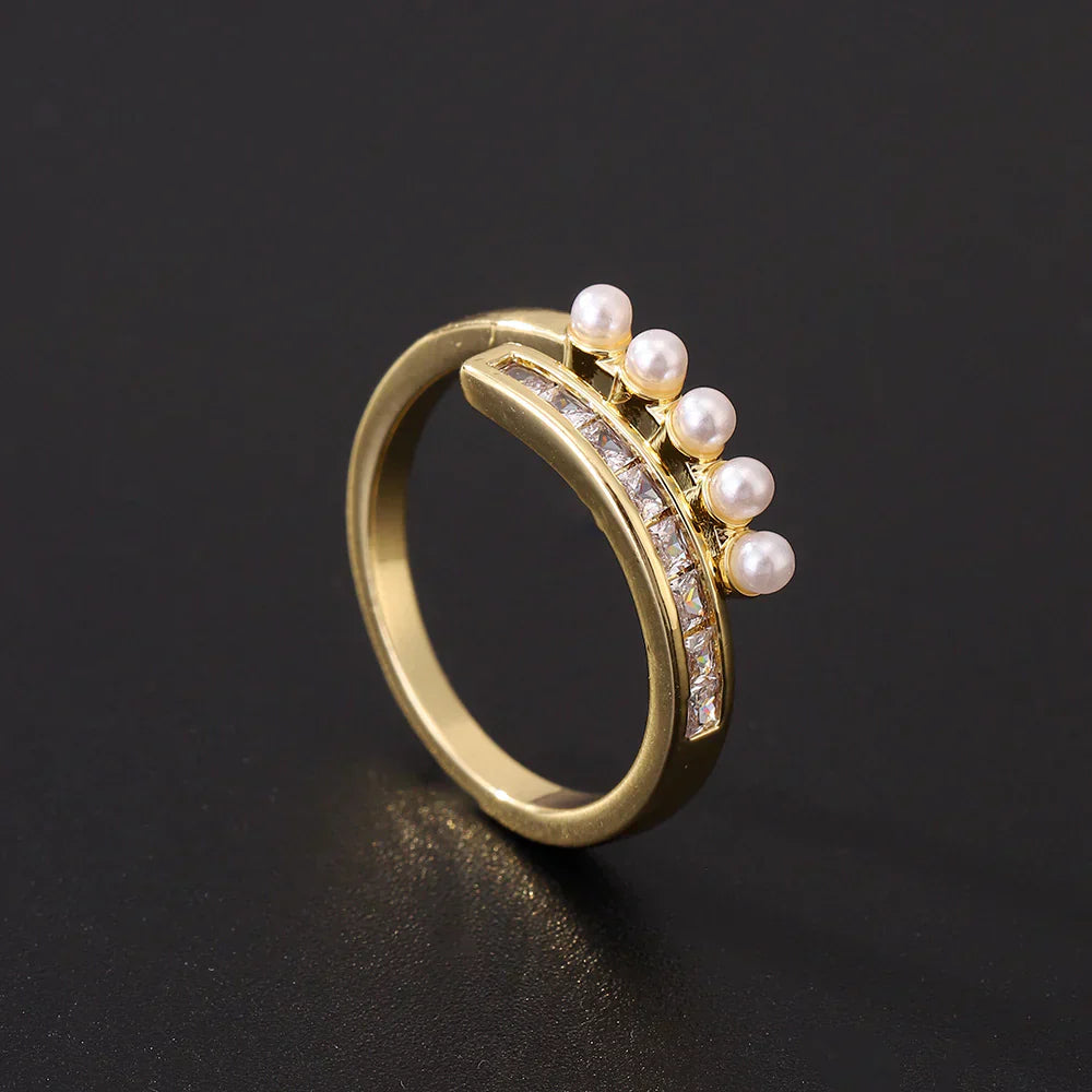 Anillo vintage abierto de circonio y perlas