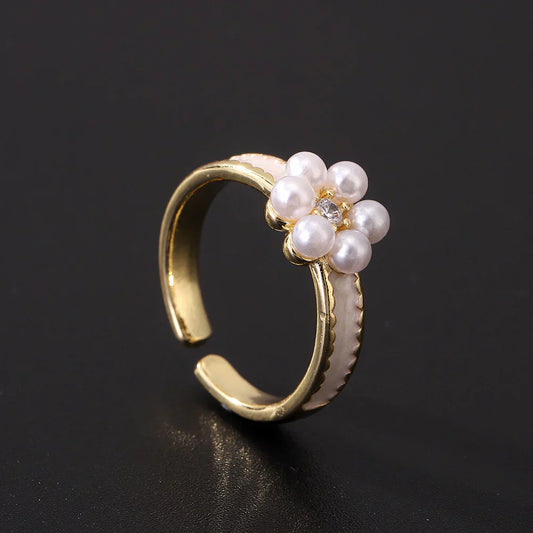 Anillo de Perlas con Flores Vintage