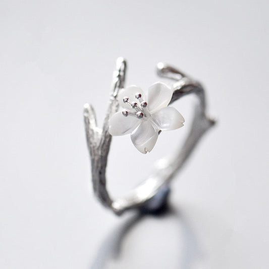 Anillo ajustable Vintage White Blossom