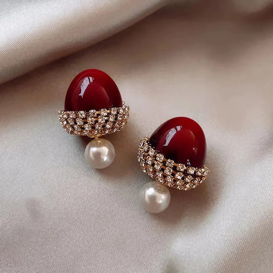 Aretes de Perlas de Avellana Roja