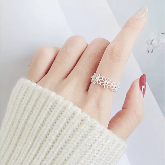 Anillo de Plata con Flor Vintage
