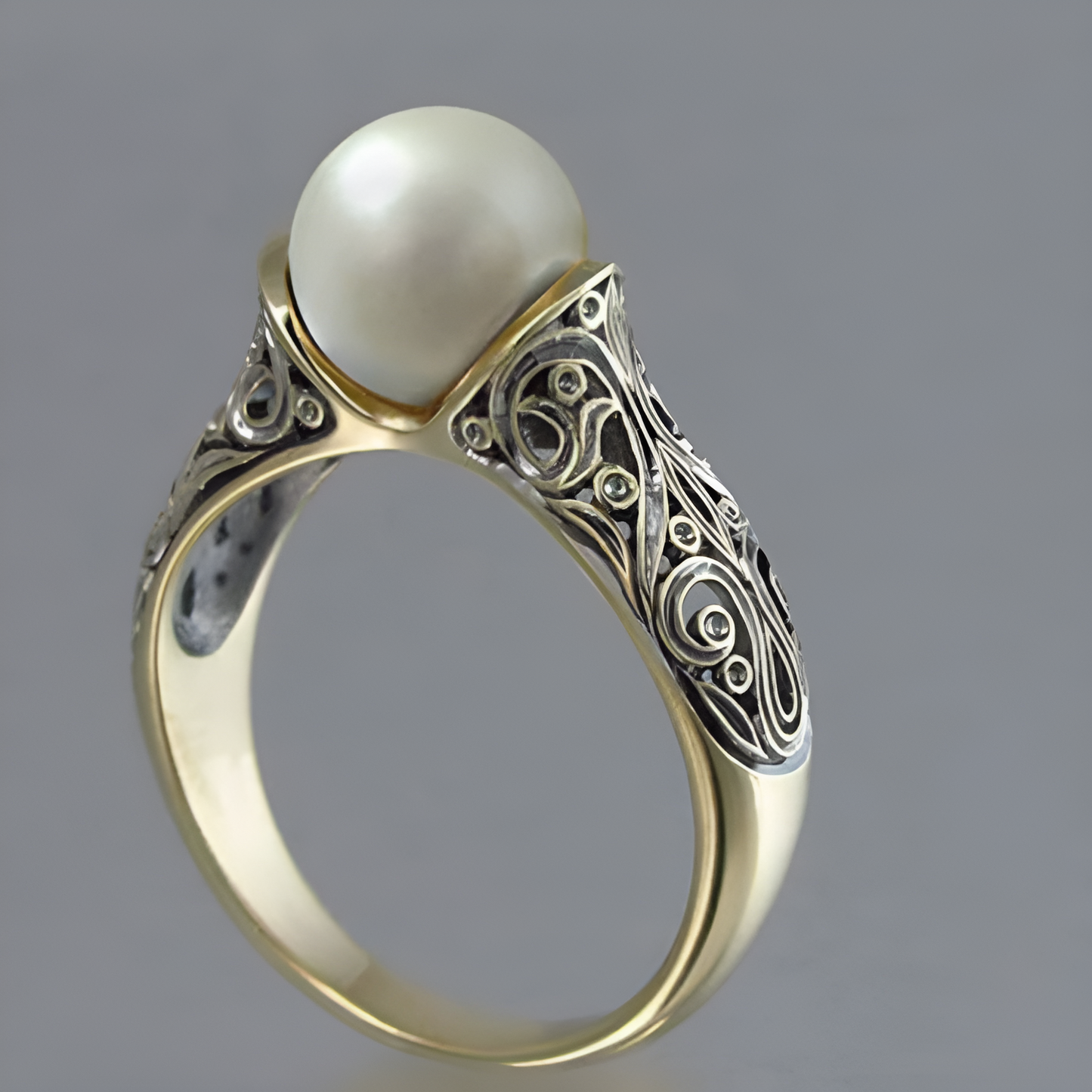 Anillo de Perla Barroca de Oro