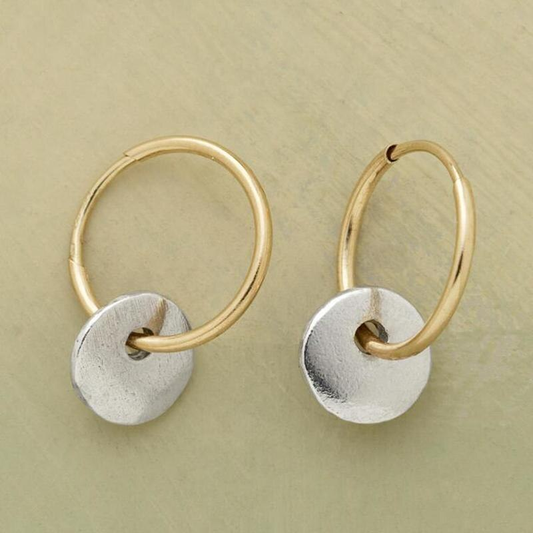 Aretes de aro con chapado en oro y plata