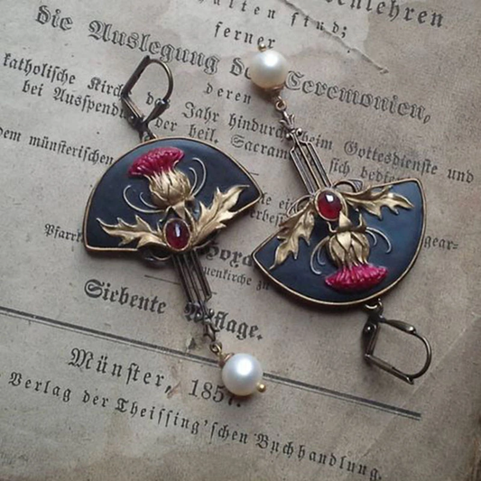 Pendientes bohemios con perlas y cristal rojo