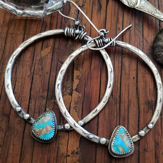 Aretes circulares vintage con piedra turquesa