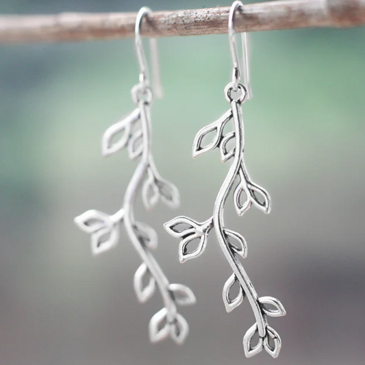 Pendientes Plateados Vintage con Ramas Colgantes