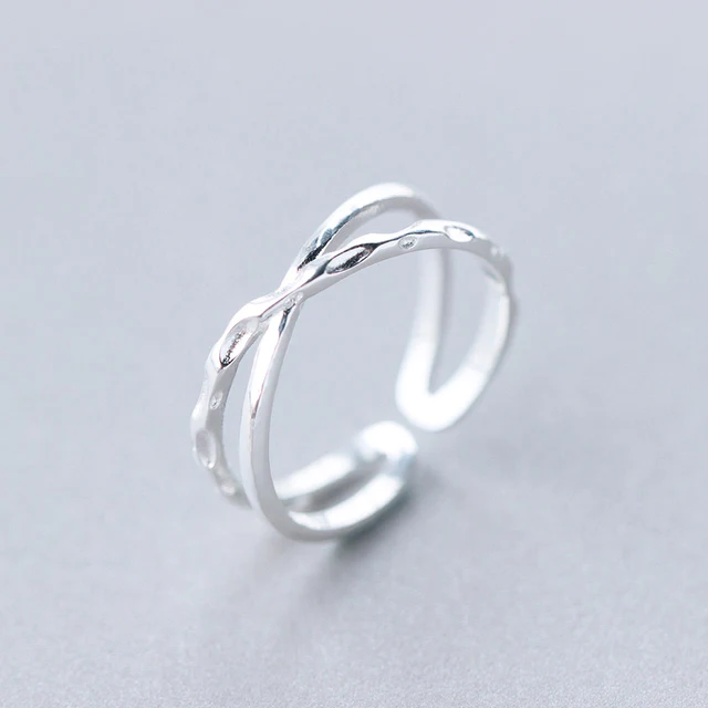 Anillo de cruz de plata vintage