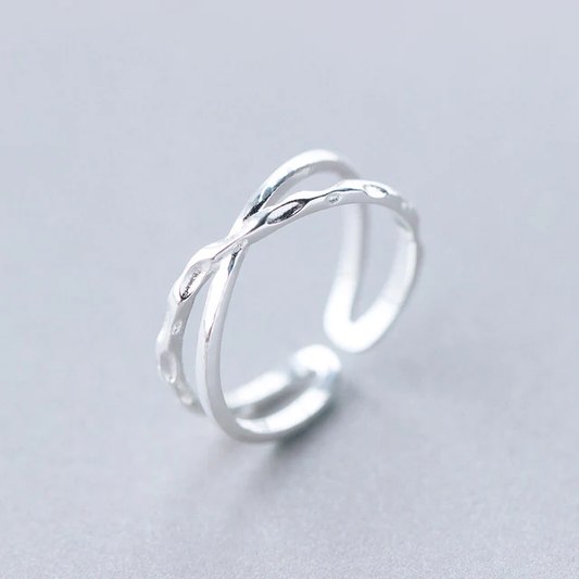 Anillo de cruz de plata vintage