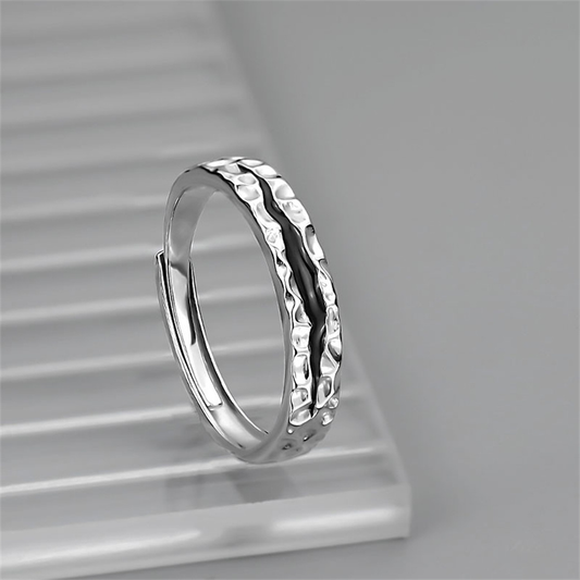 Anillo de plata pulida vintage