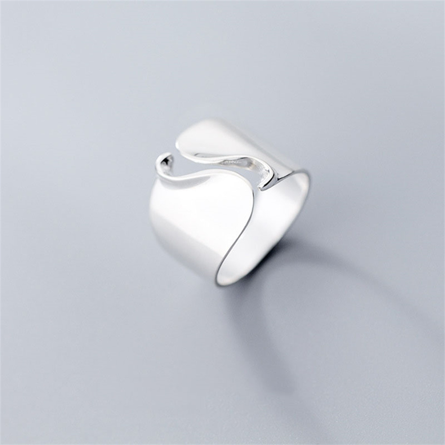Anillo vintage de plata refinada
