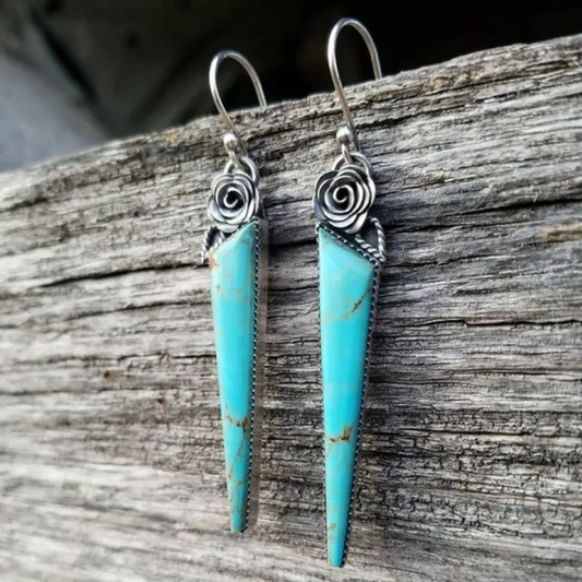 Pendientes vintage con piedras turquesa de punta