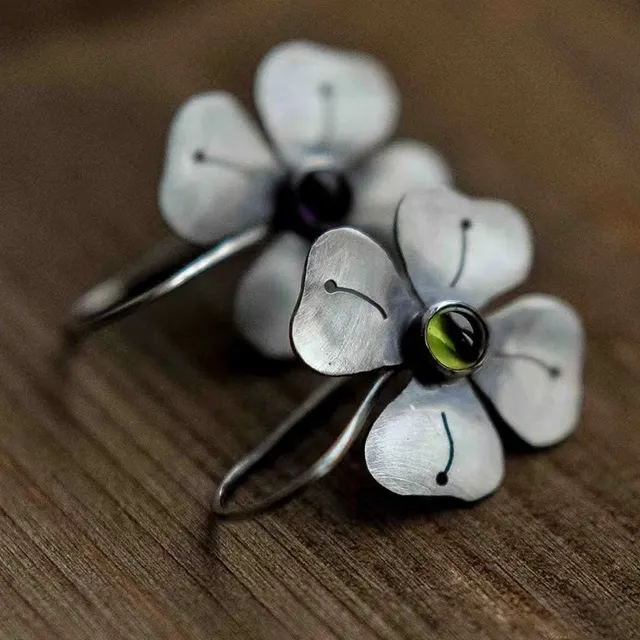 Aretes de Flor de Circonia Verde Vintage