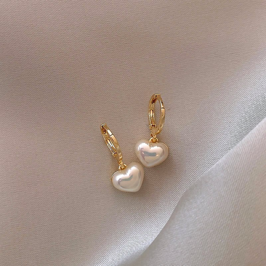Pendientes de Corazón con Perlas Elegantes