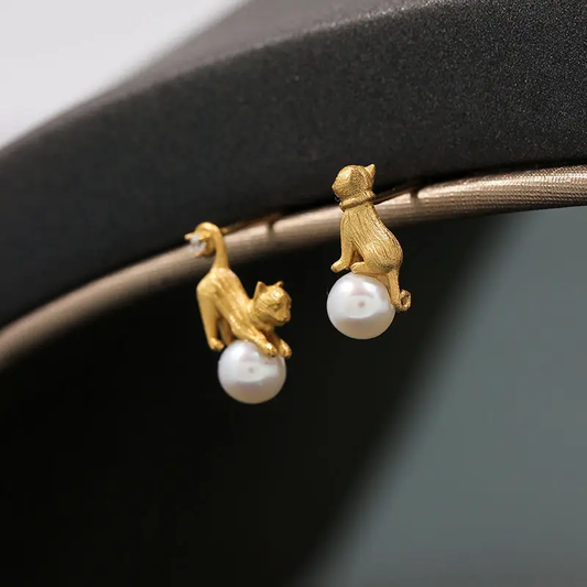 Pendientes Vintage de Gato Dorado con Perlas