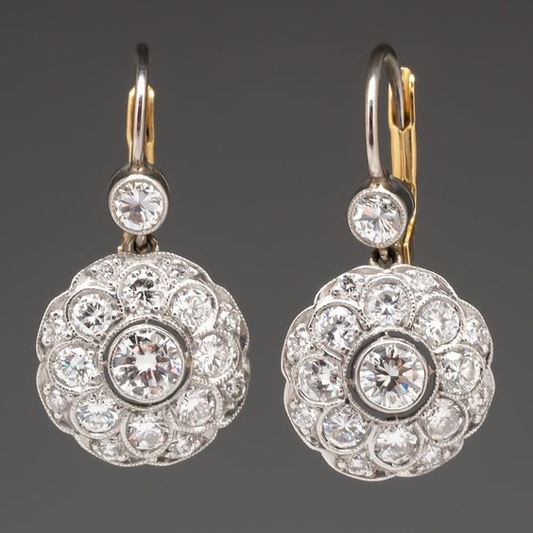 Pendientes vintage redondeados con circonia brillante