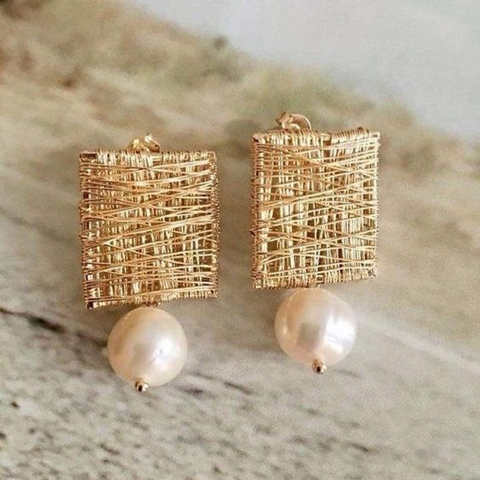 Pendientes Vintage Hilos Dorados con Perlas