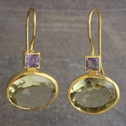 Pendientes vintage de cristal verde con detalles dorados