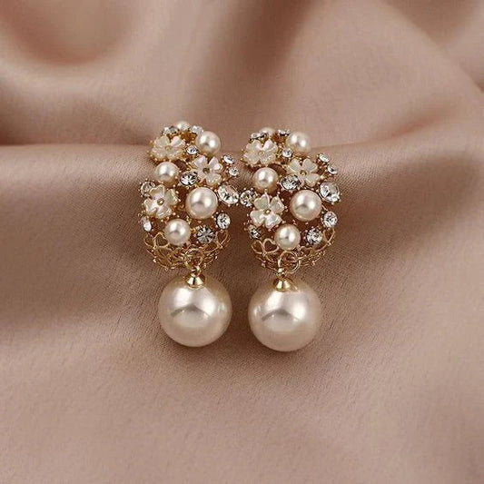 Pendientes Elegantes de Flores con Perlas