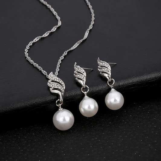 Conjunto de Perlas Plateadas Brillantes y Elegantes