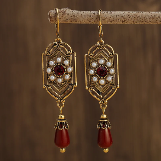 Pendientes vintage de cristal rojo perla y oro