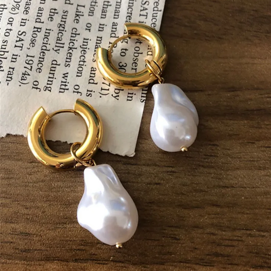Pendientes de Perlas Barrocas Vintage Doradas