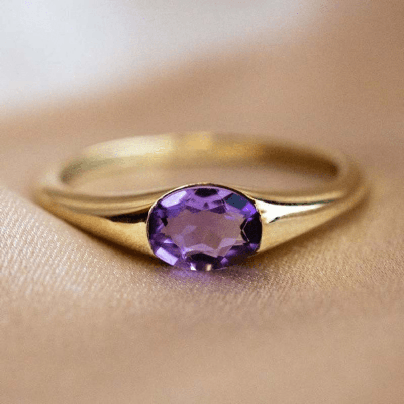 Anillo Vintage de Cristal Púrpura y Oro