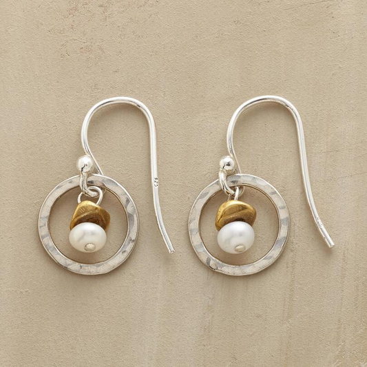 Pendientes vintage redondeados de plata y perlas