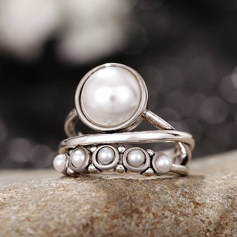 Anillo vintage de perlas y plata
