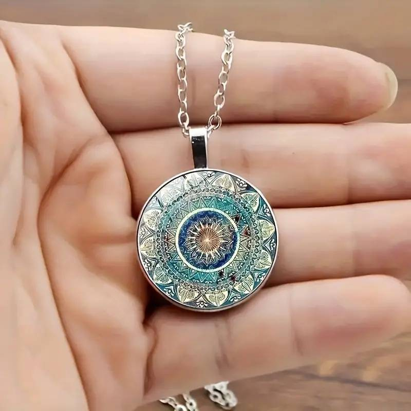 Collar vintage redondo con mandala azul
